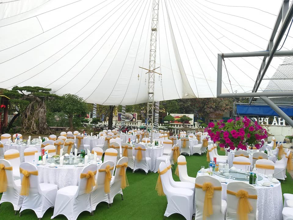 Tiệc cưới không gian cây xanh mướt mát tại Nhà Hàng Hà Phong ảnh 2