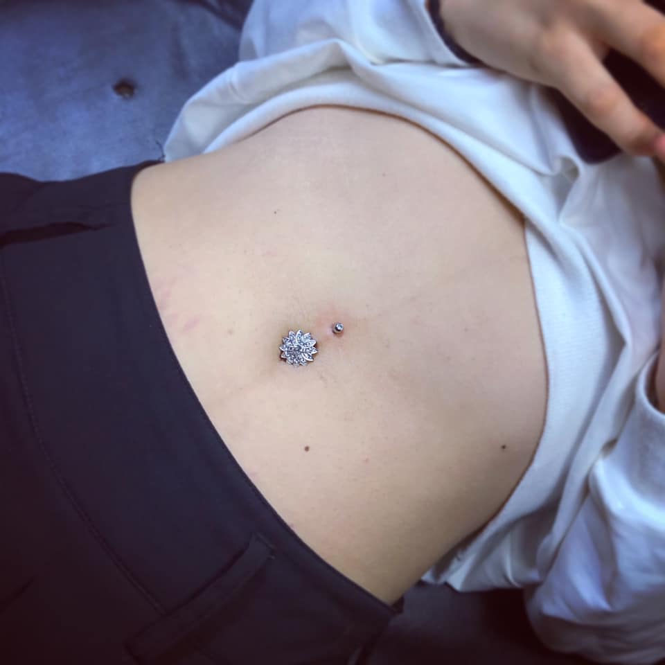 Rose Black Tattoo & Piercing Body ảnh 2