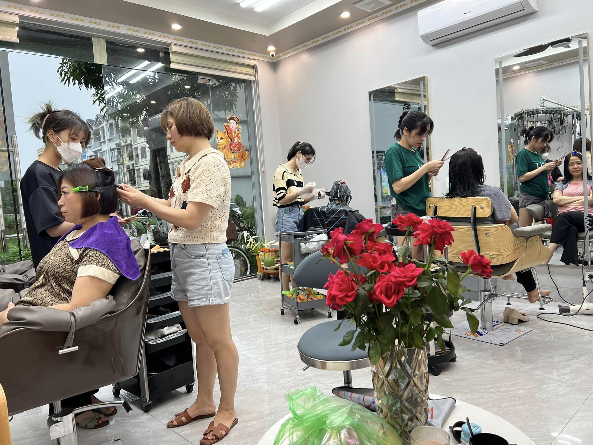 Salon Lucky ảnh 2