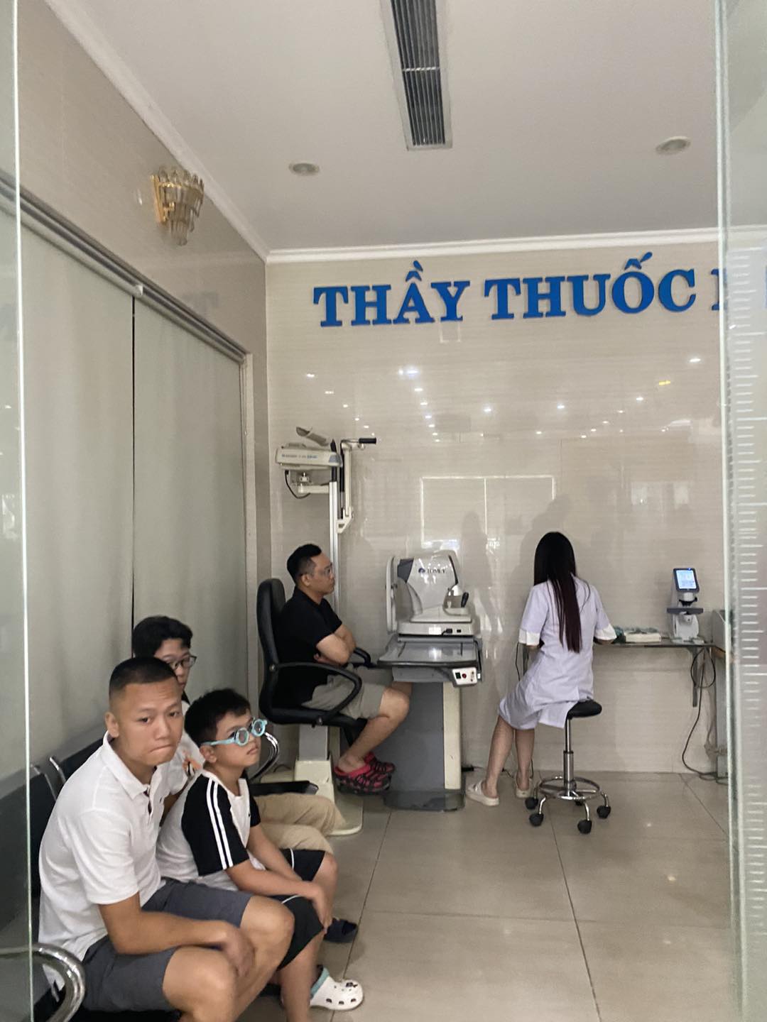 Trung Tâm Kính Thuốc Thanh Hóa 109 Nguyễn Trãi ảnh 2