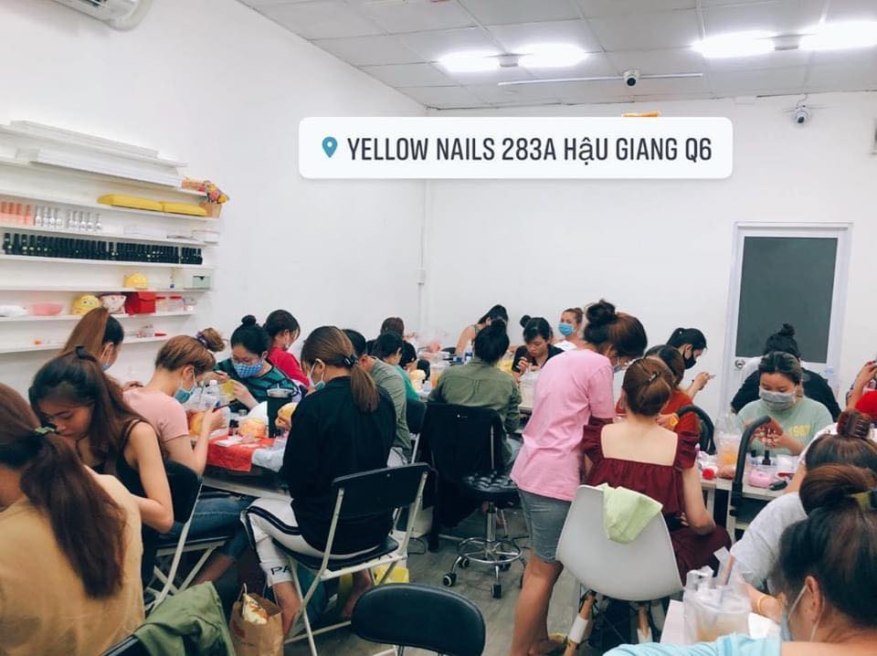 Yellow Nails ảnh 1