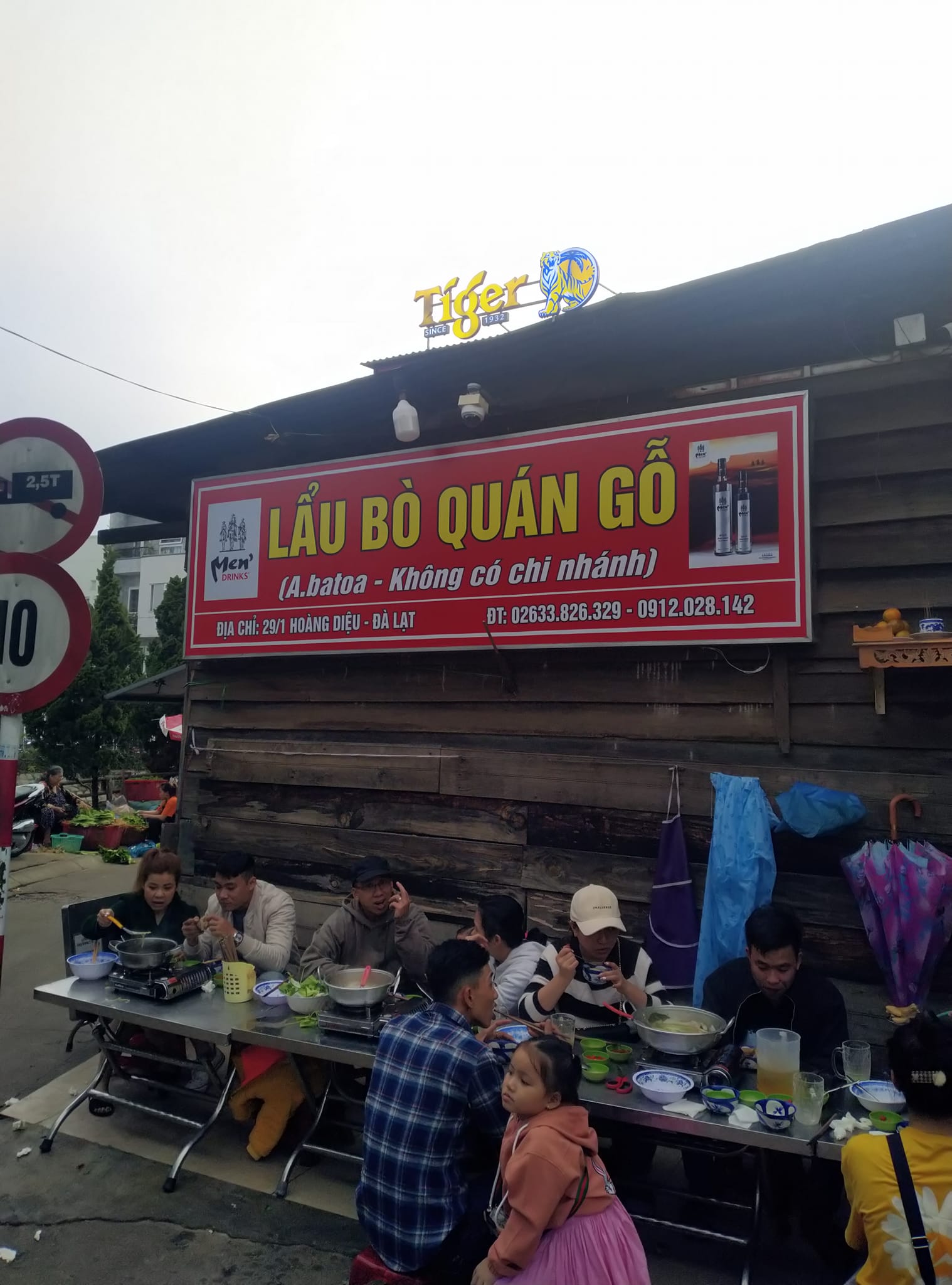 Lẩu Bò Quán Gỗ ảnh 2