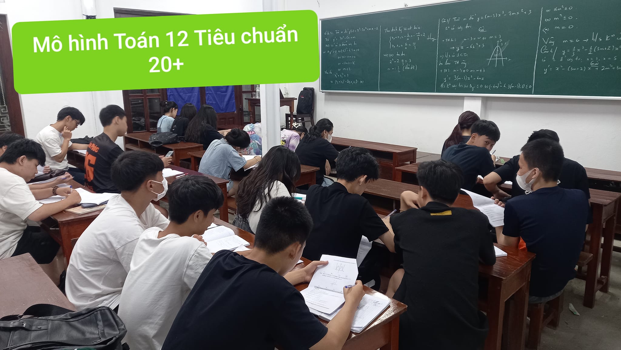 Lớp học thầy Trần Đình Cư ảnh 1