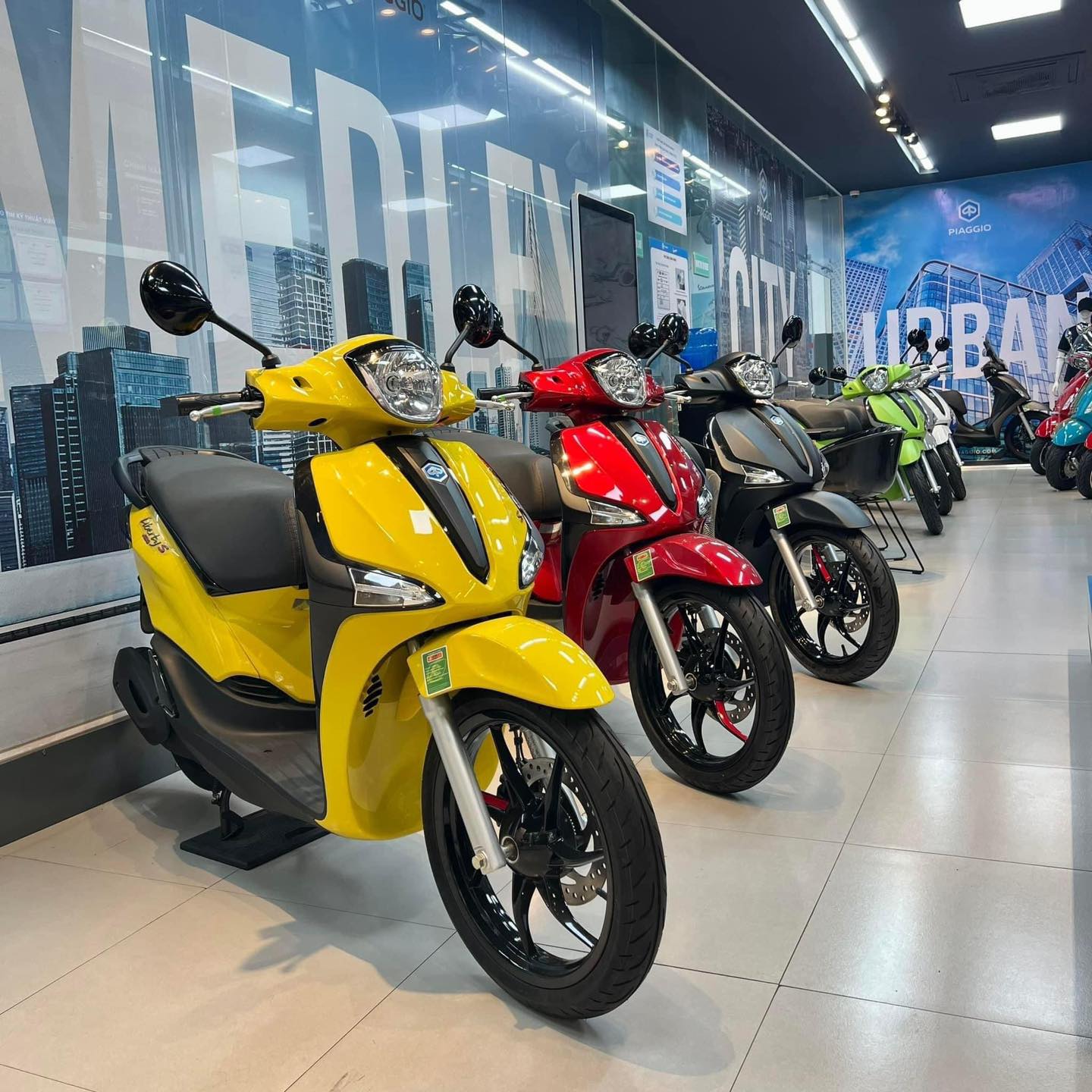 Piaggio Vespa Công Anh ảnh 2