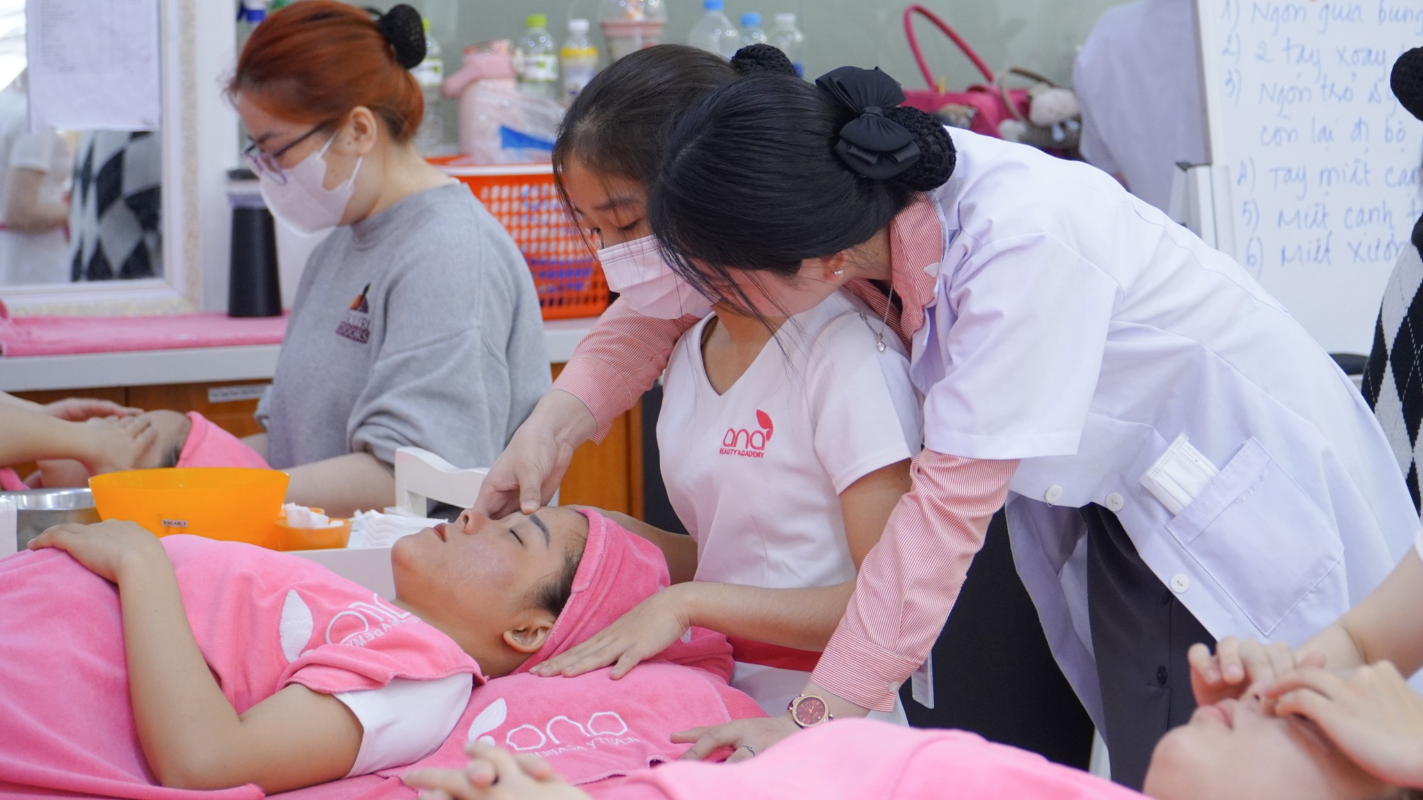 Trường Thẩm Mỹ ANA - ANA Beauty Academy ảnh 2