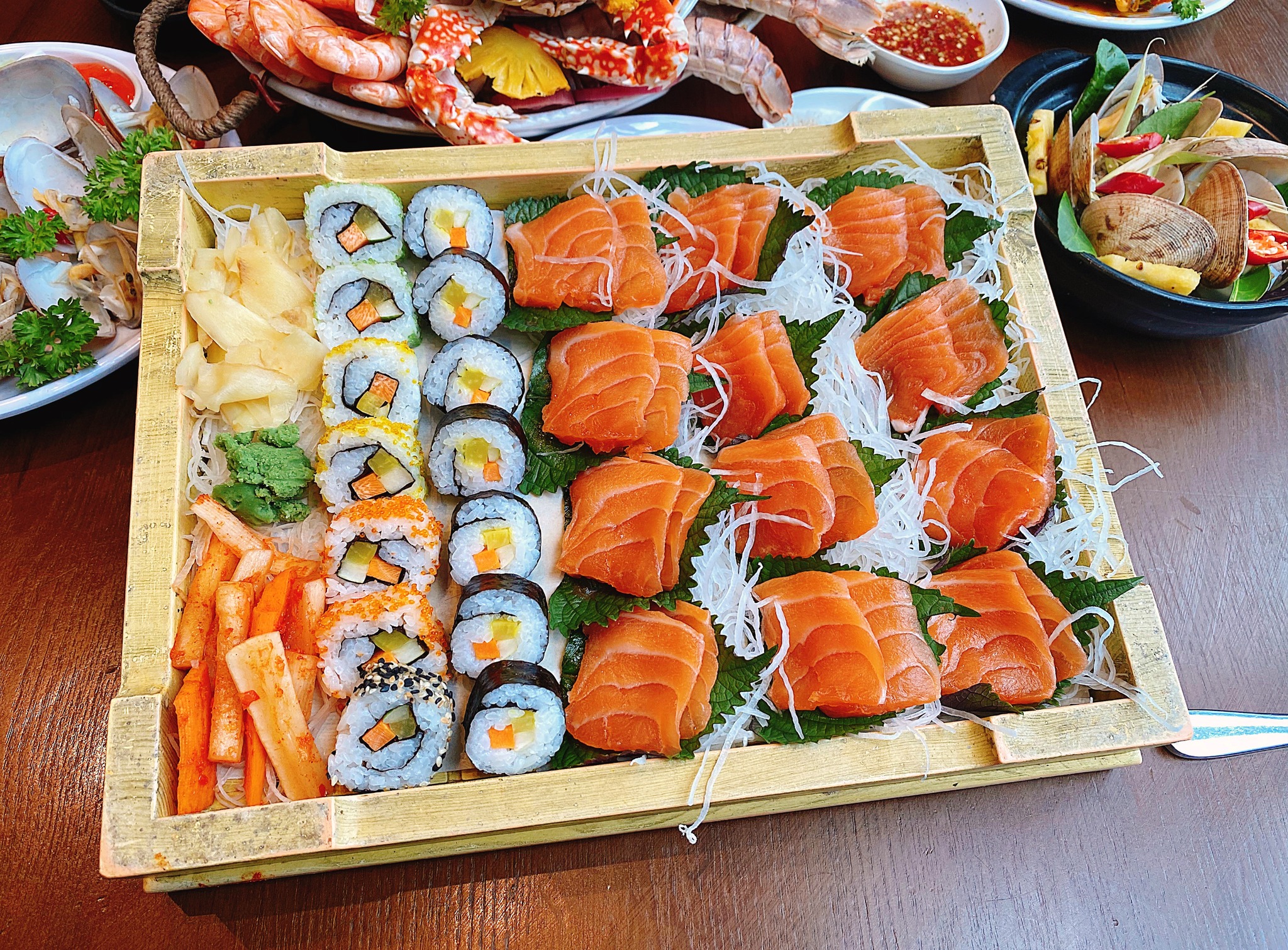 Sashimi và sushi ảnh 1