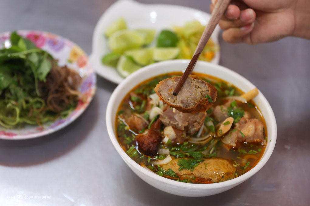 Bún bò Cô Minh ảnh 1