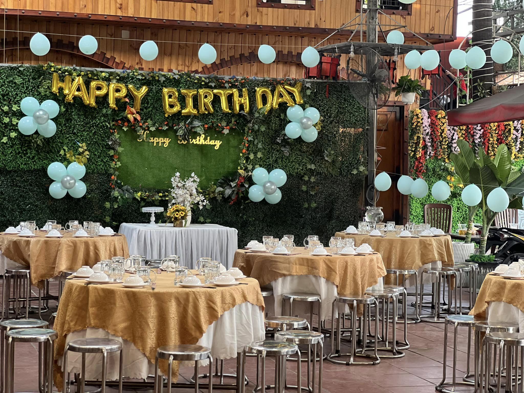 Không gian tổ chức sinh nhật tại nhà hàng ảnh 1