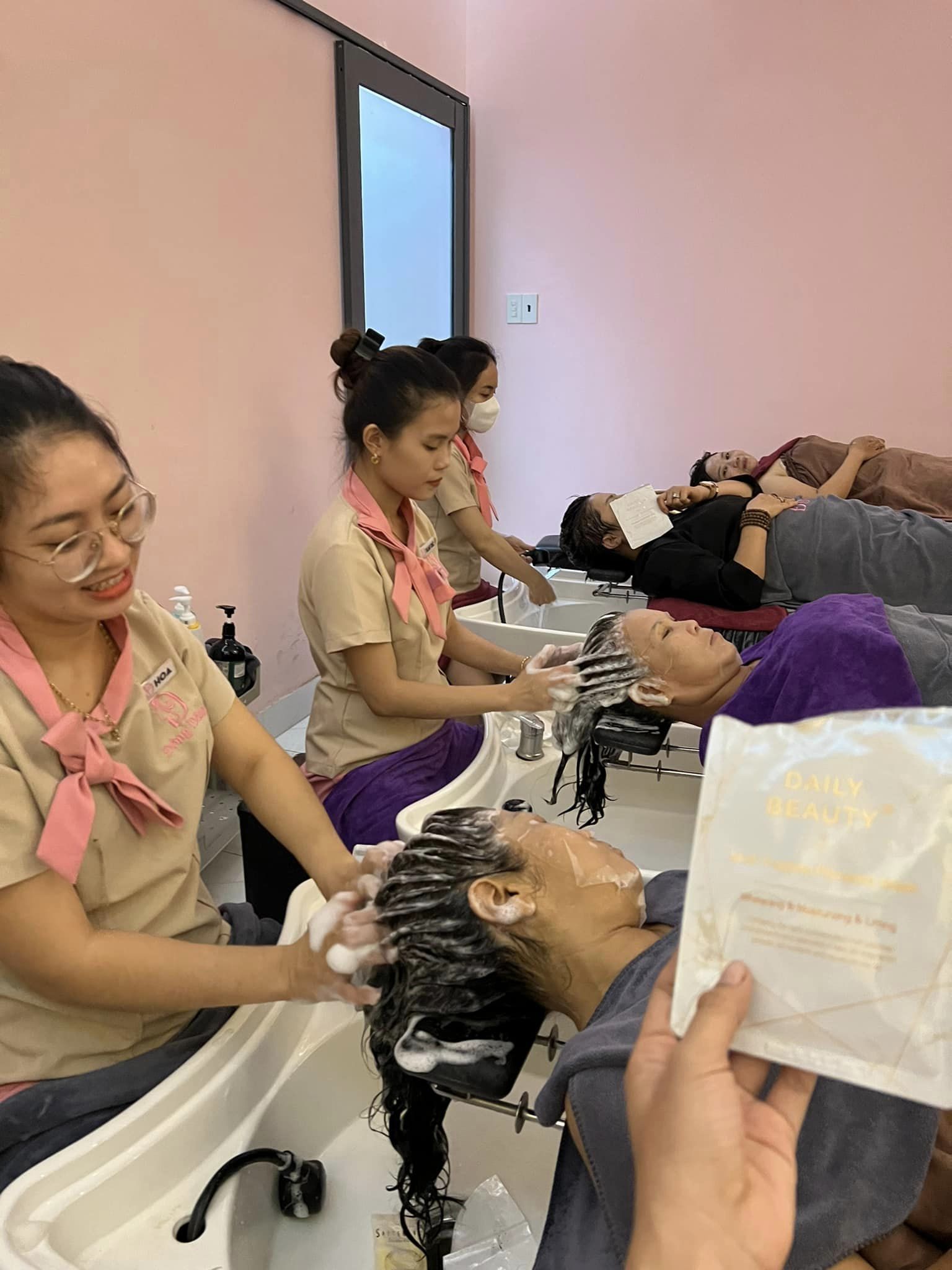 Beauty Salon Đông Đông 1 ảnh 1