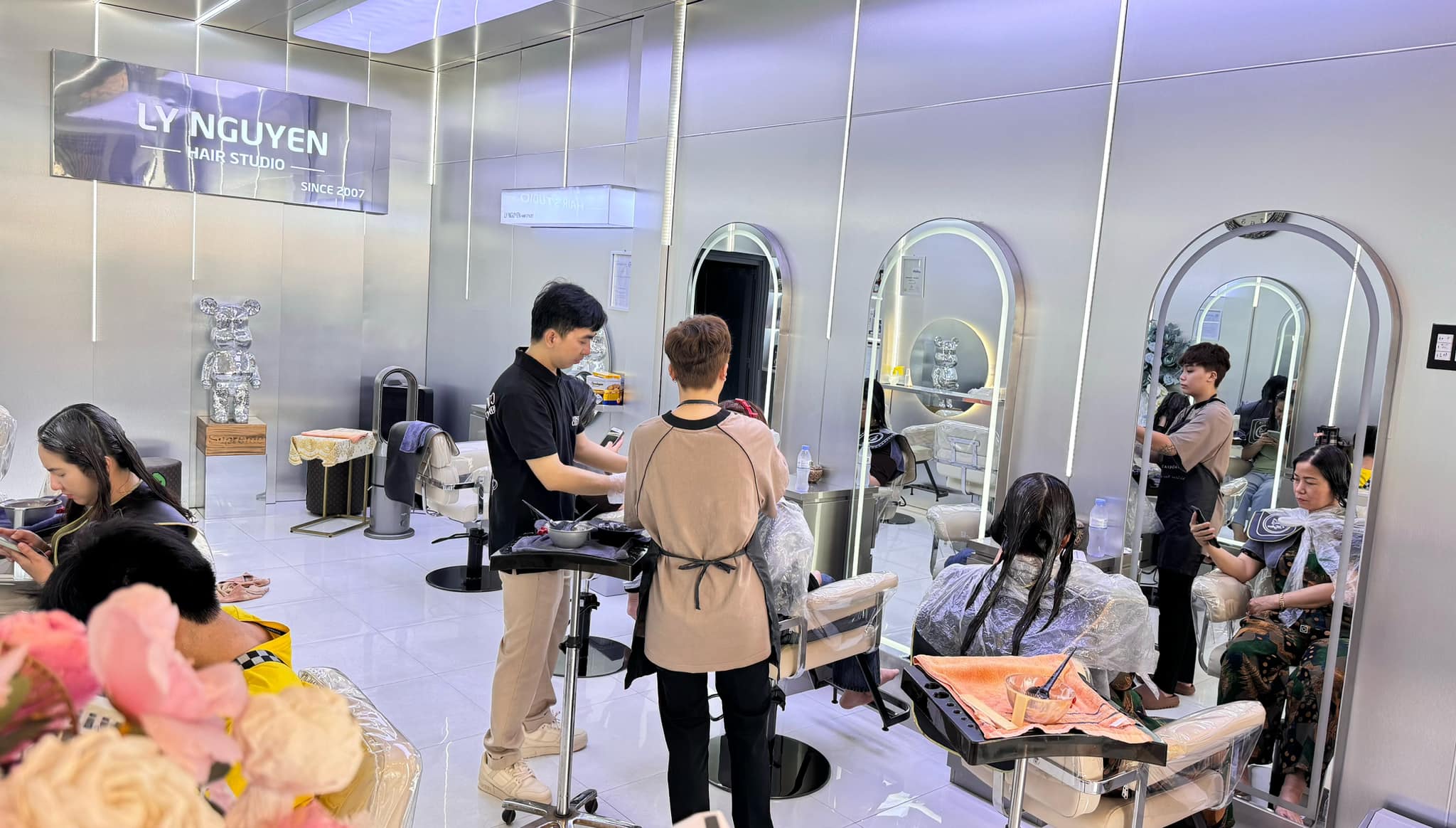 Lý Nguyễn Hair salon ảnh 3