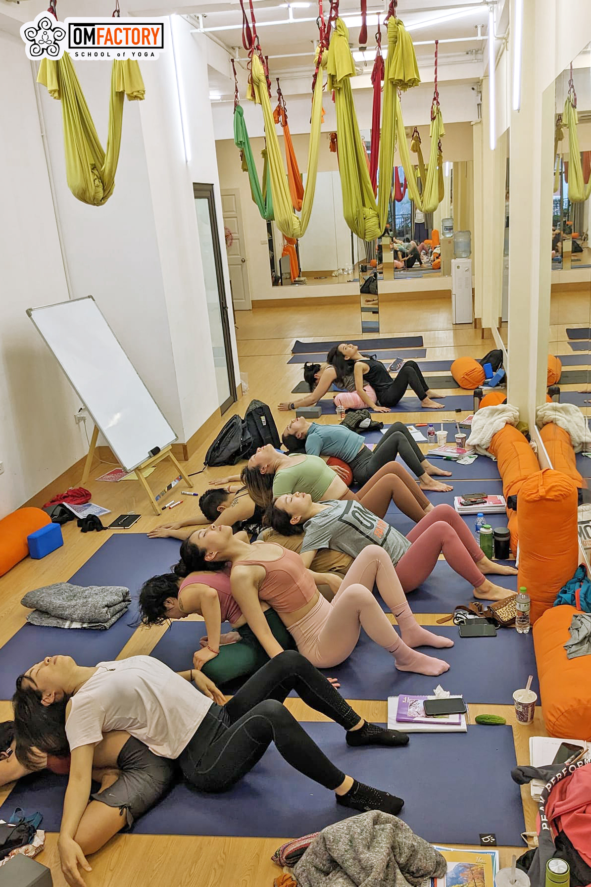OM FACTORY - School of Yoga ảnh 1