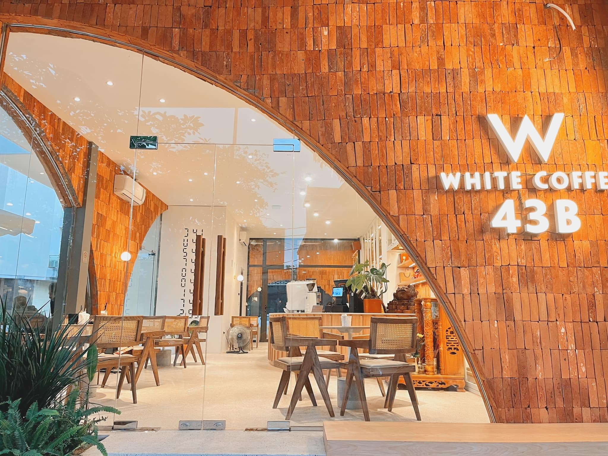 White Coffee ảnh 1