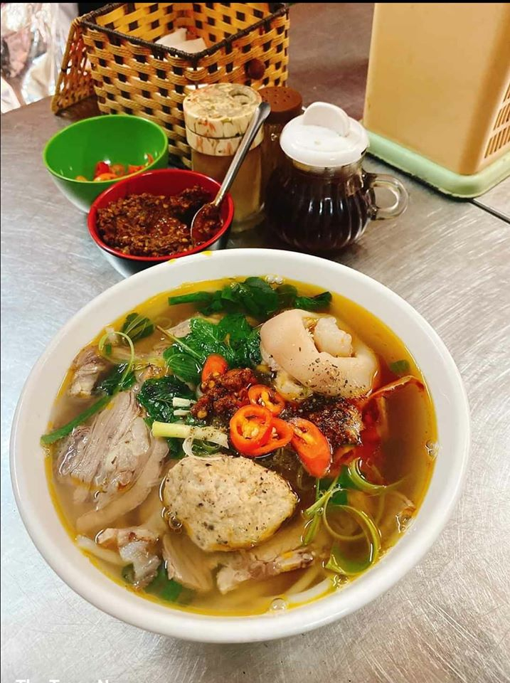 Bún bò Huế ảnh 2