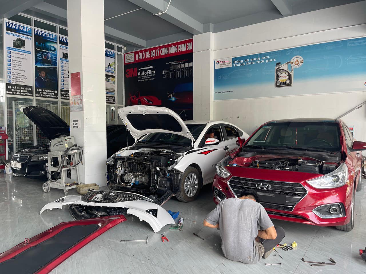 Garage Á Âu ảnh 2