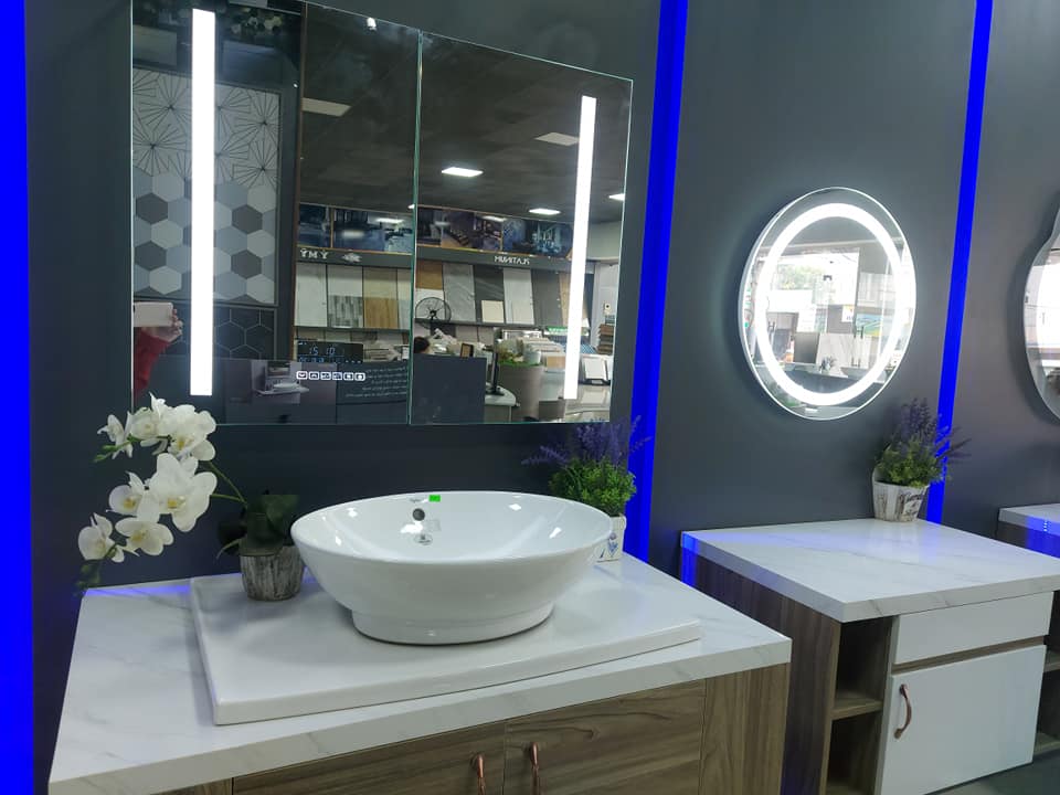 Showroom Nhất Hướng ảnh 1