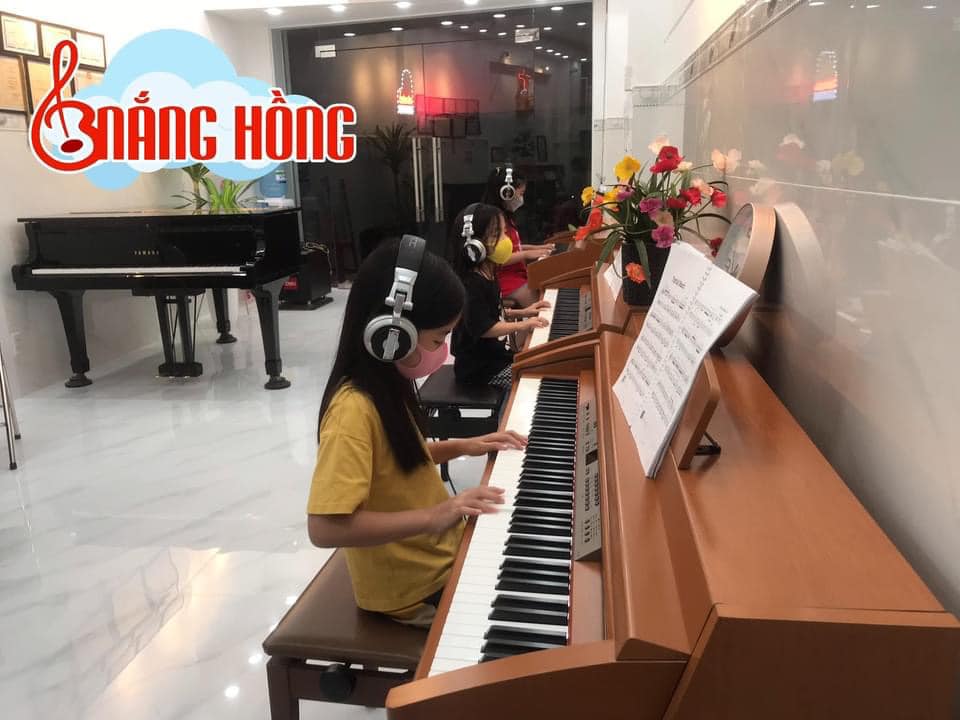 Trường Nhạc Nắng Hồng ảnh 1