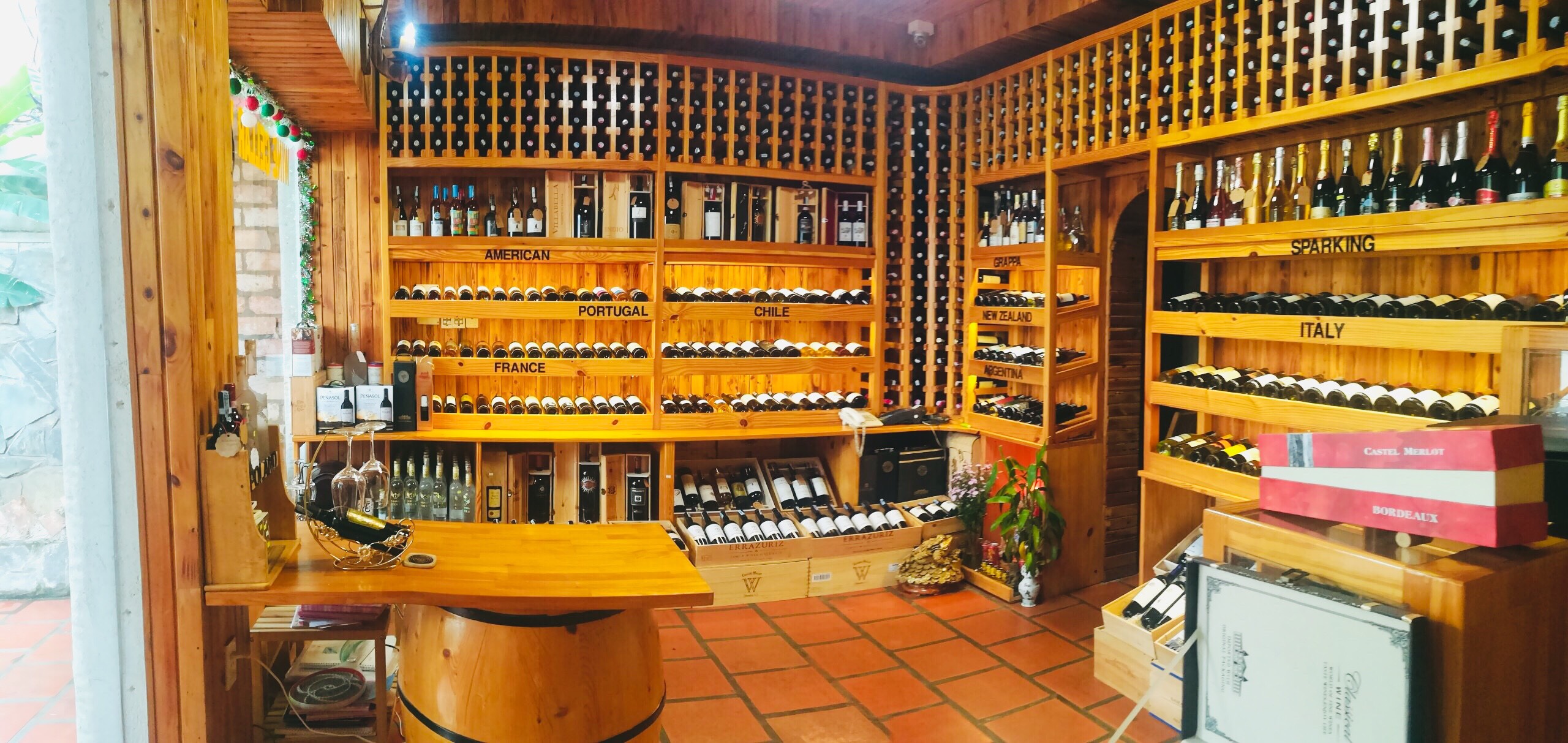 Vũng Tàu Wine Cellar ảnh 1