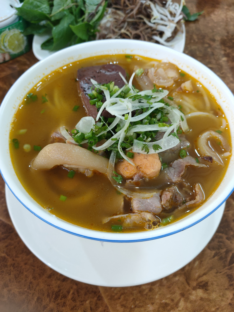 Bún bò Huế O Lam ảnh 1