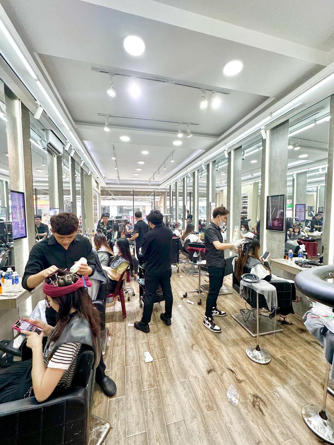 Hair salon TOP HAIR ảnh 1