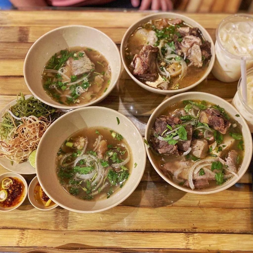 Quán bún bò huế ngon ở Quận 10, TP. HCM