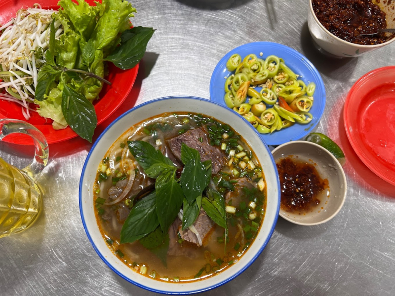 Bún bò Huế - O Sửu ảnh 1