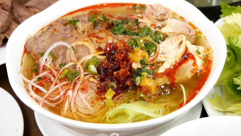 Bún bò Huế cô Hà ảnh 2