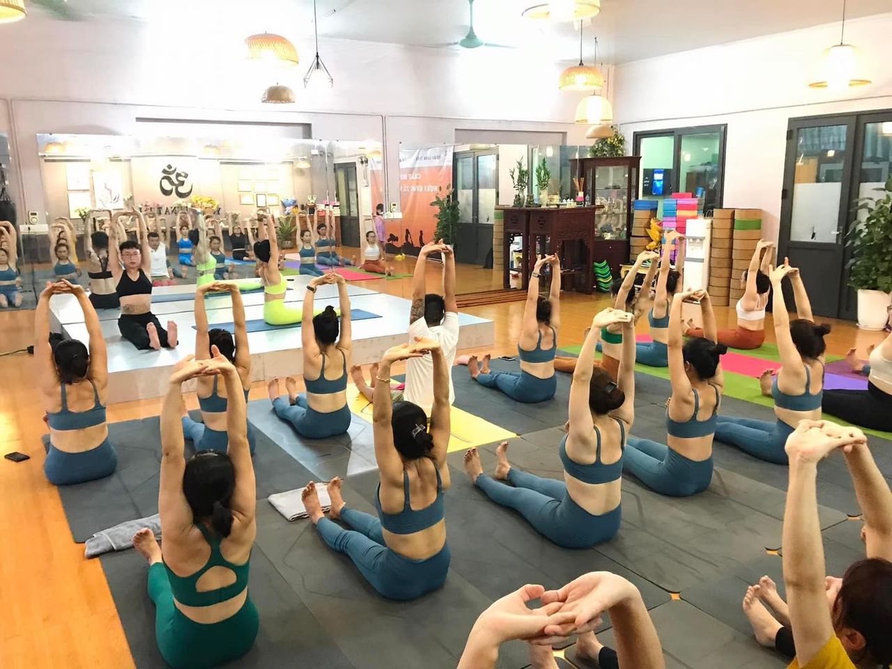 Yoga Luna Thái ảnh 1