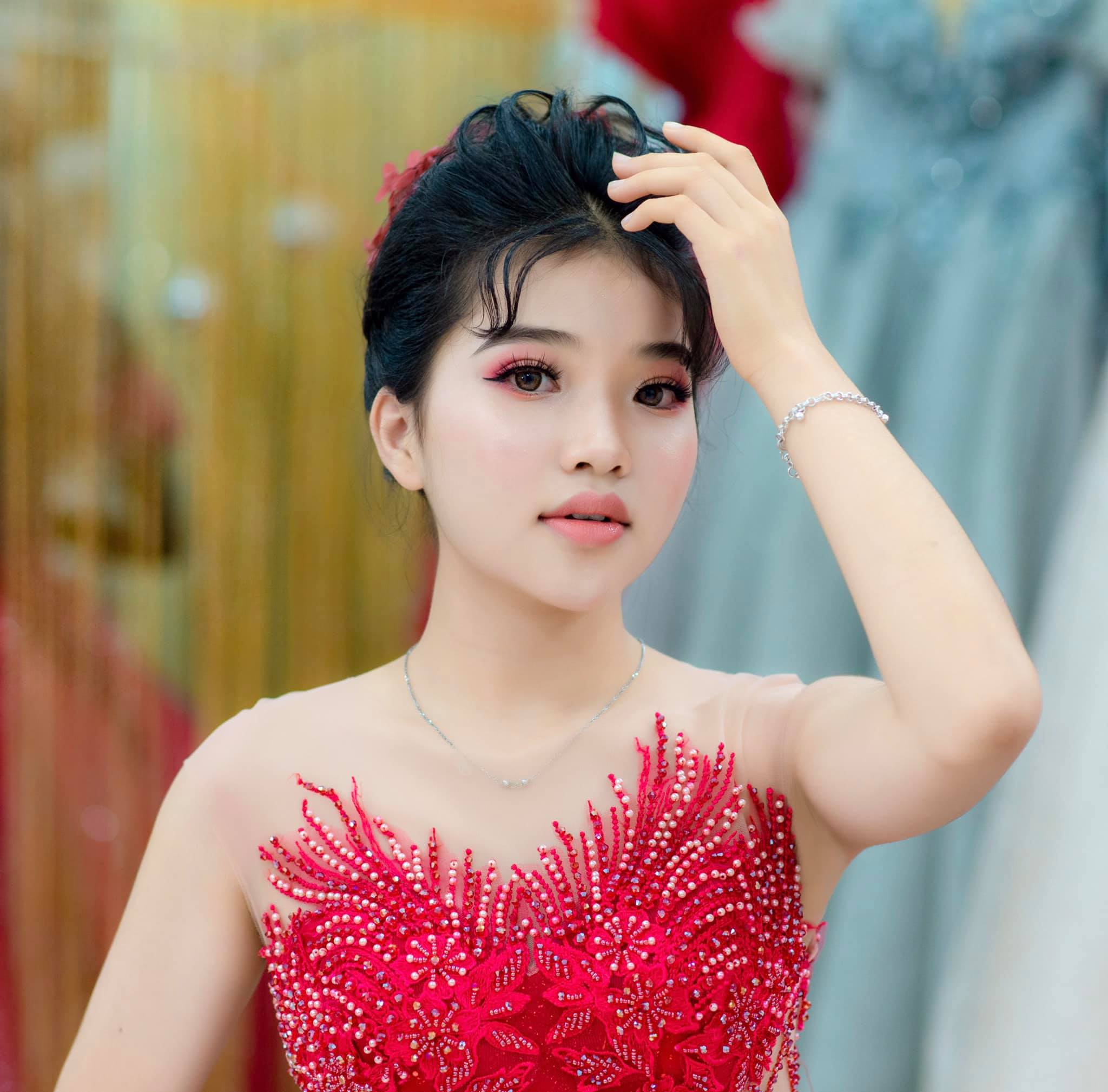 Linh July makeup ảnh 3