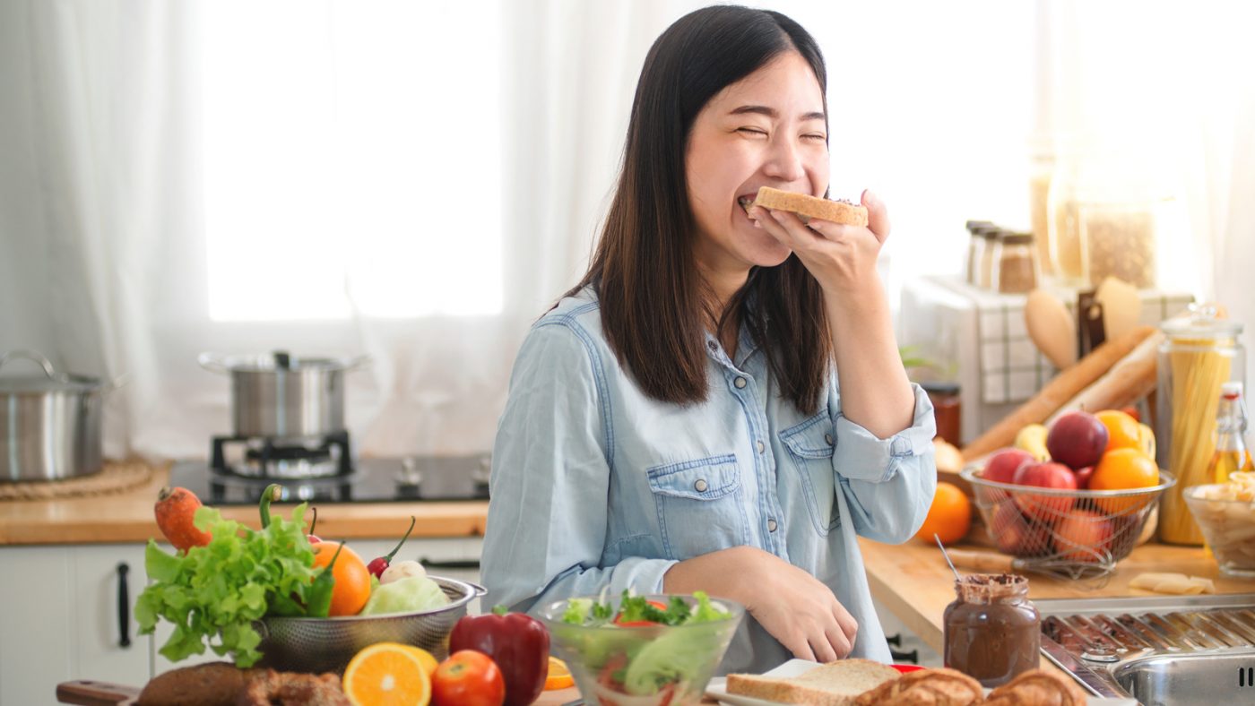 Nhai kỹ thức ăn ảnh 1