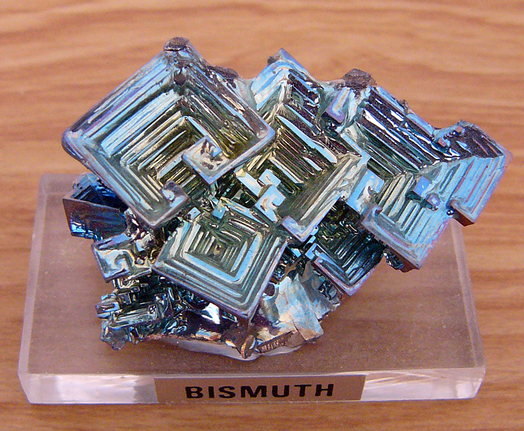 Bitmut nặng, giòn (dễ nghiền thành bột) ảnh 1