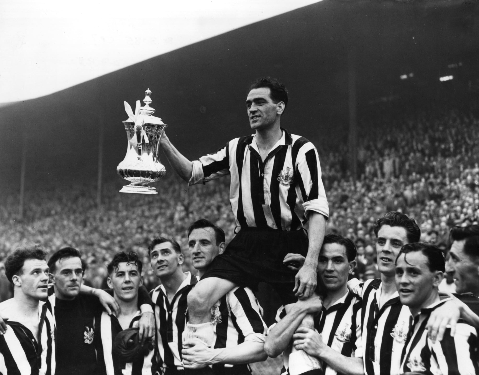 Newcastle United ăn mừng chức vô địch năm 1955 ảnh 1