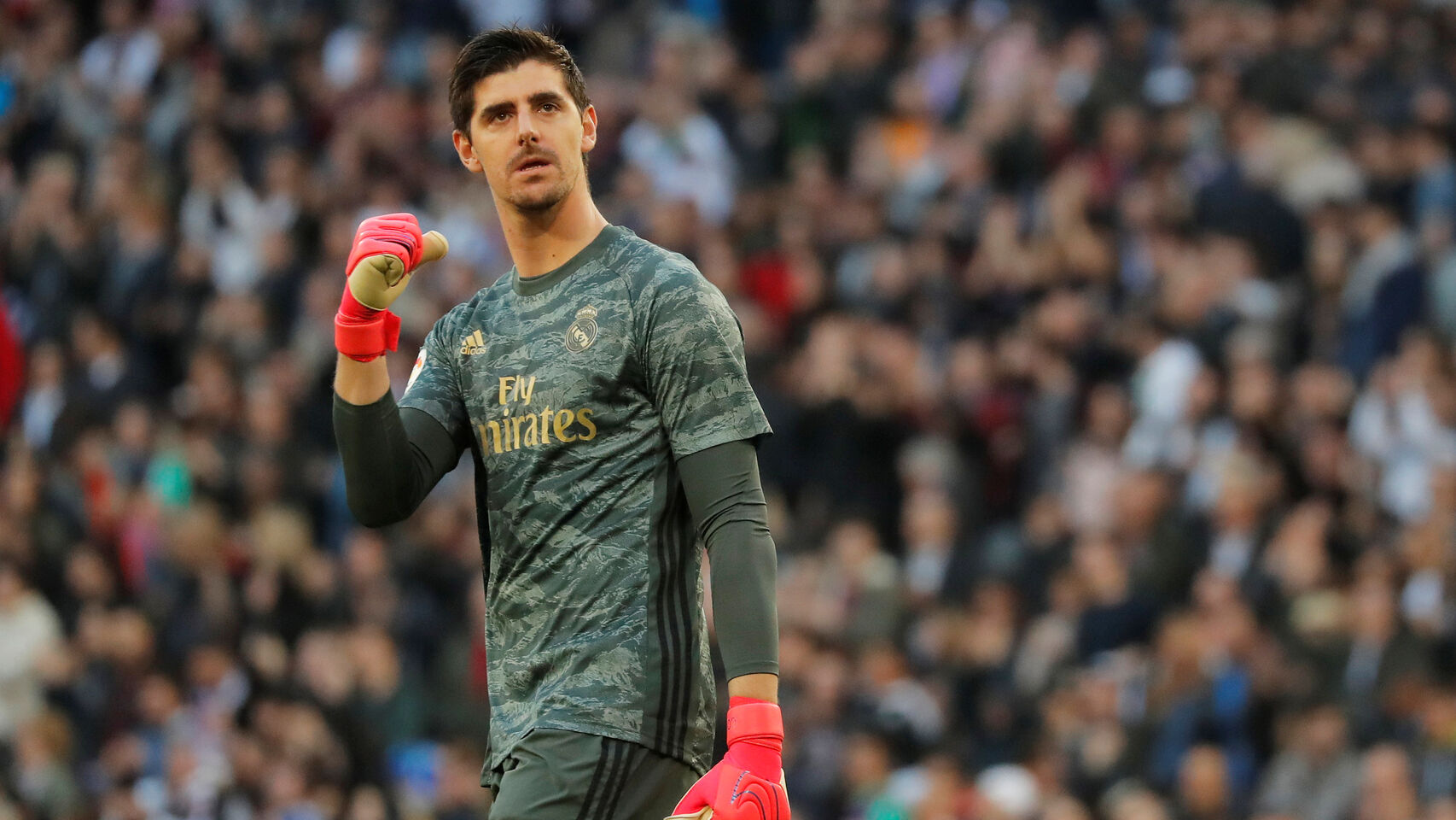 Courtois chứng minh tài năng của mình ở sân Bernabeu ảnh 1