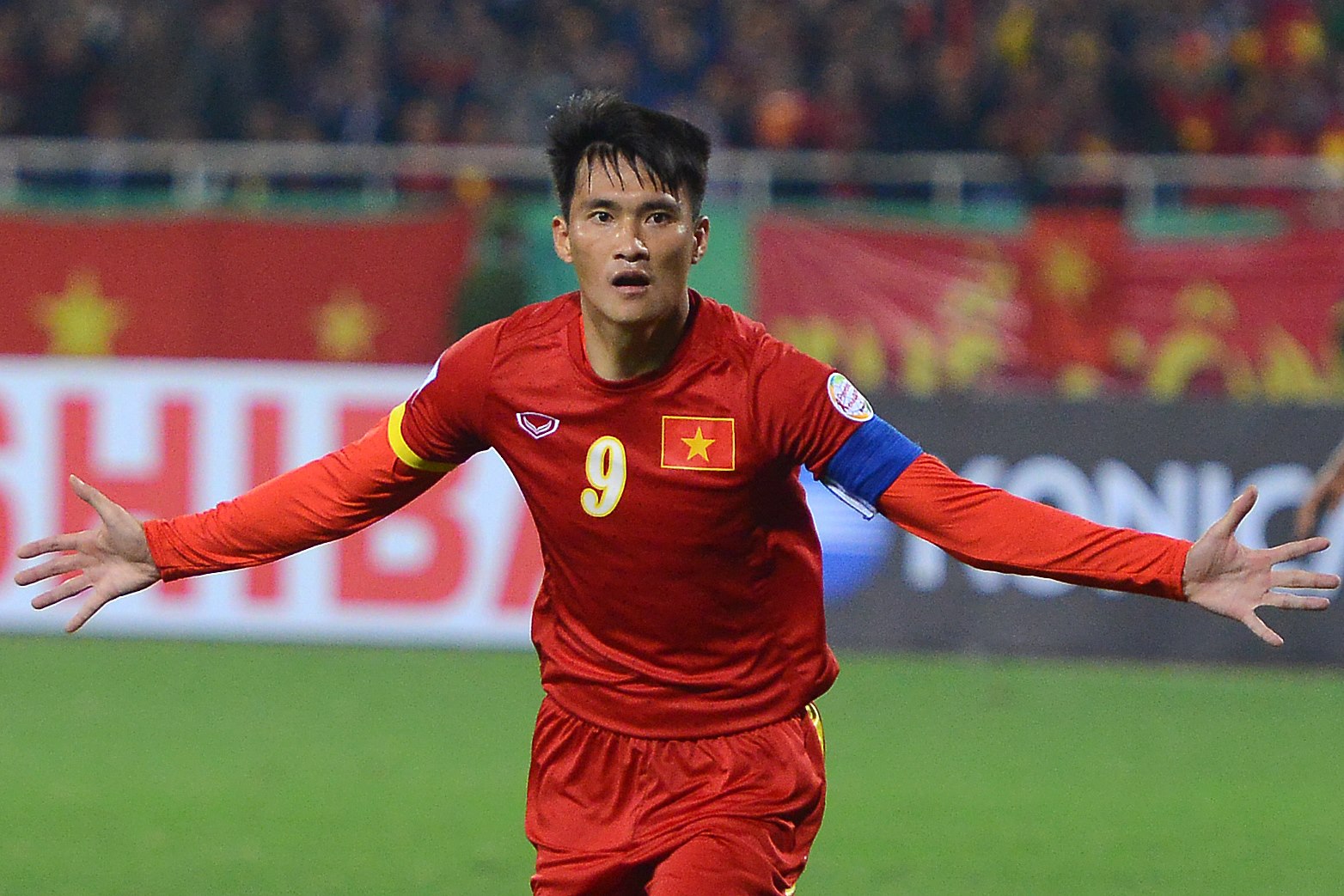 Lê Công Vinh xứng danh huyền thoại của bóng đá Việt Nam ảnh 1