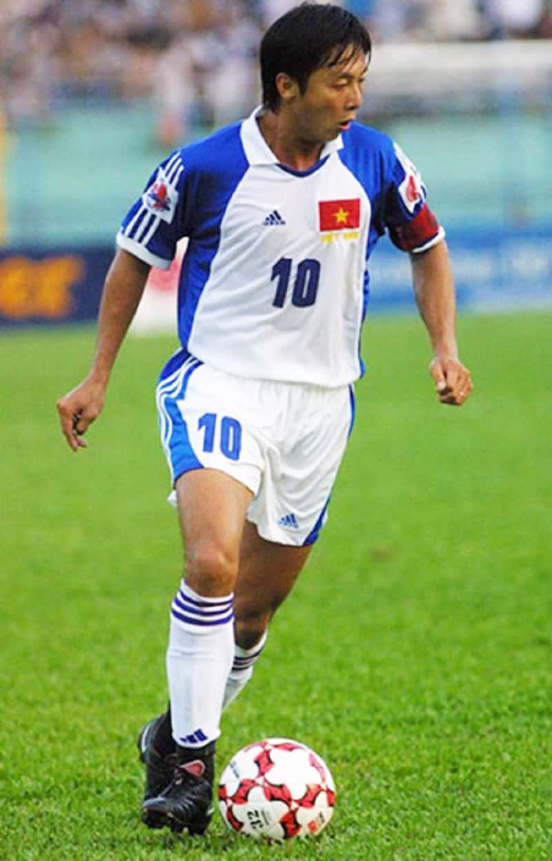 Lê Huỳnh Đức là tiền đạo hàng đầu của bóng đá Việt Nam ảnh 1