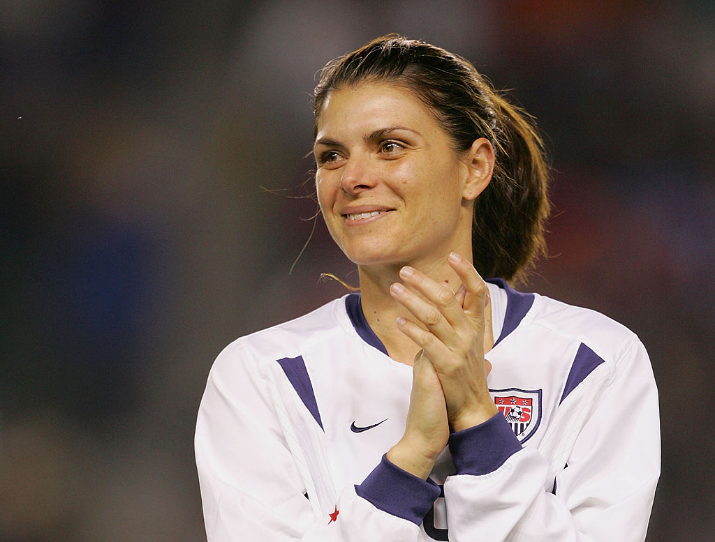 Mia Hamm là biểu tượng của nền bóng đá nước Mỹ ảnh 1