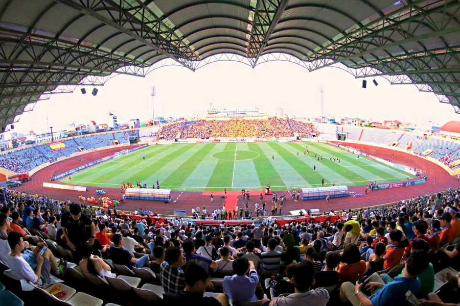 Sân vận động Thiên Trường có sức chứa lên đến 30000 chỗ ngồi ảnh 1