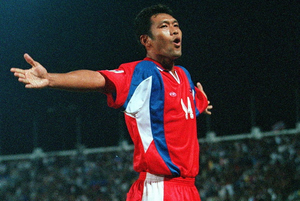 Worrawoot Srimaka là một tiền đạo xuất sắc của bóng đá Thái Lan ảnh 1