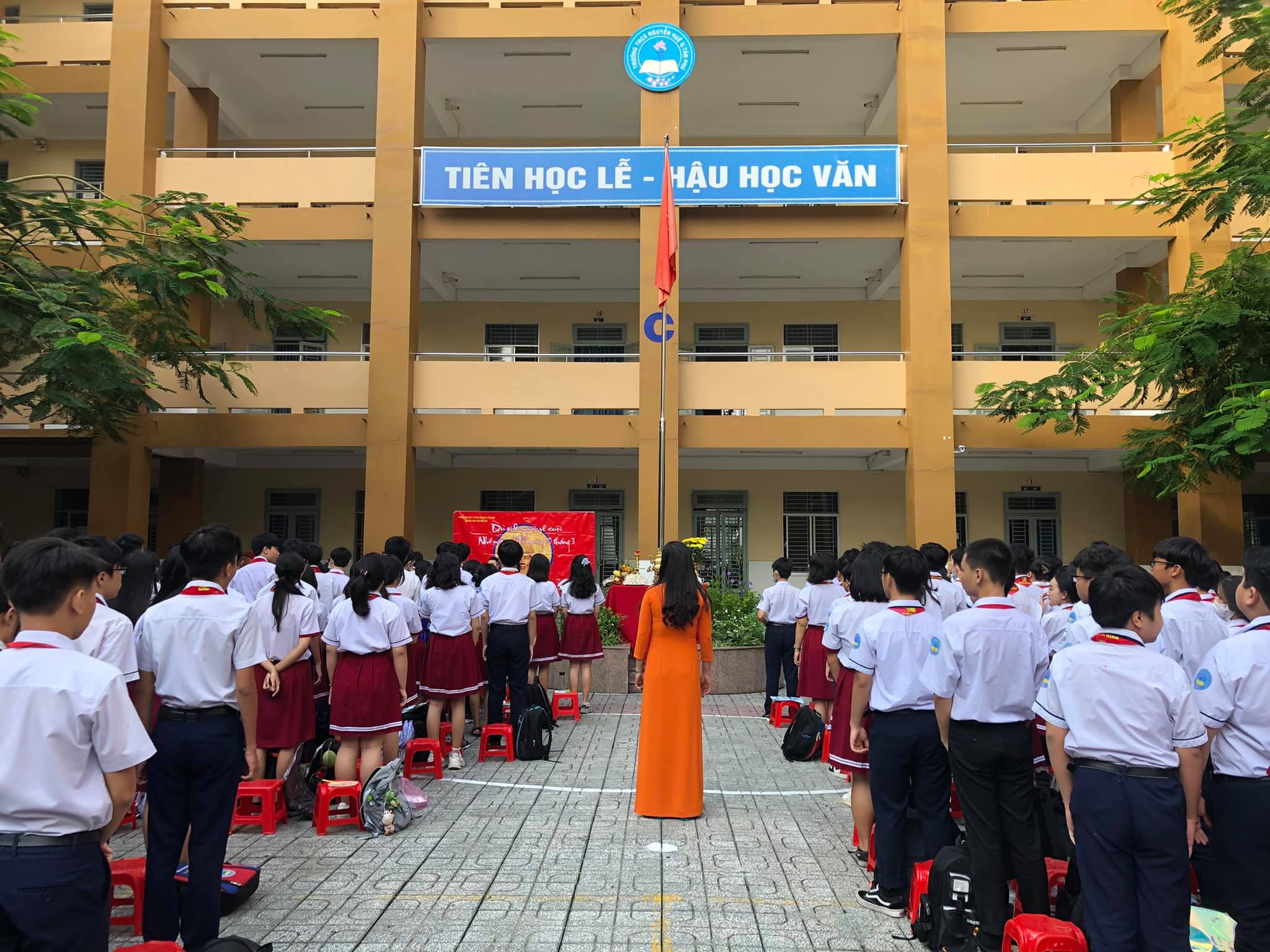 THCS Nguyễn Huệ - Quận Tân Phú ảnh 2