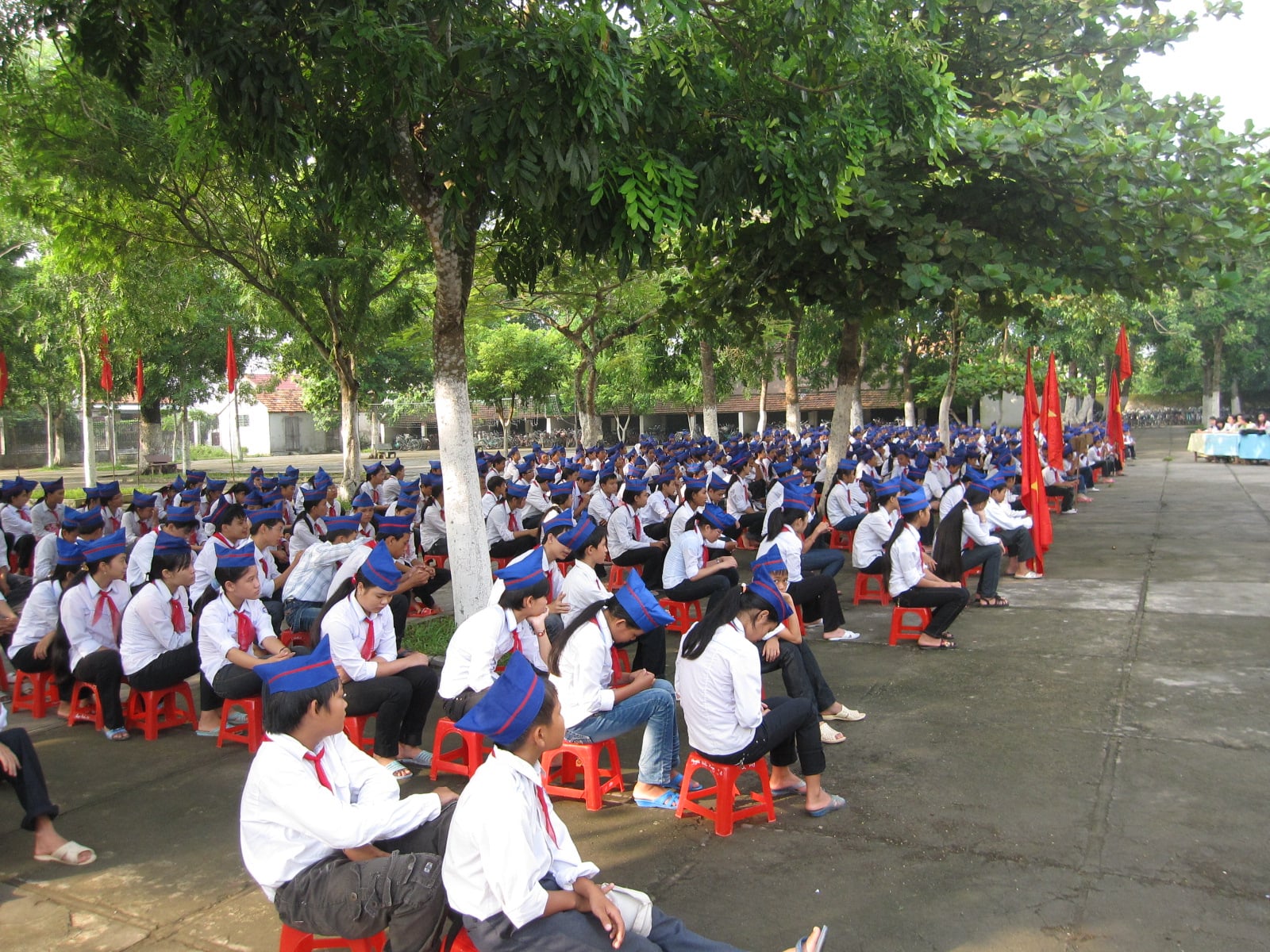 Trường THCS Bạch Liêu