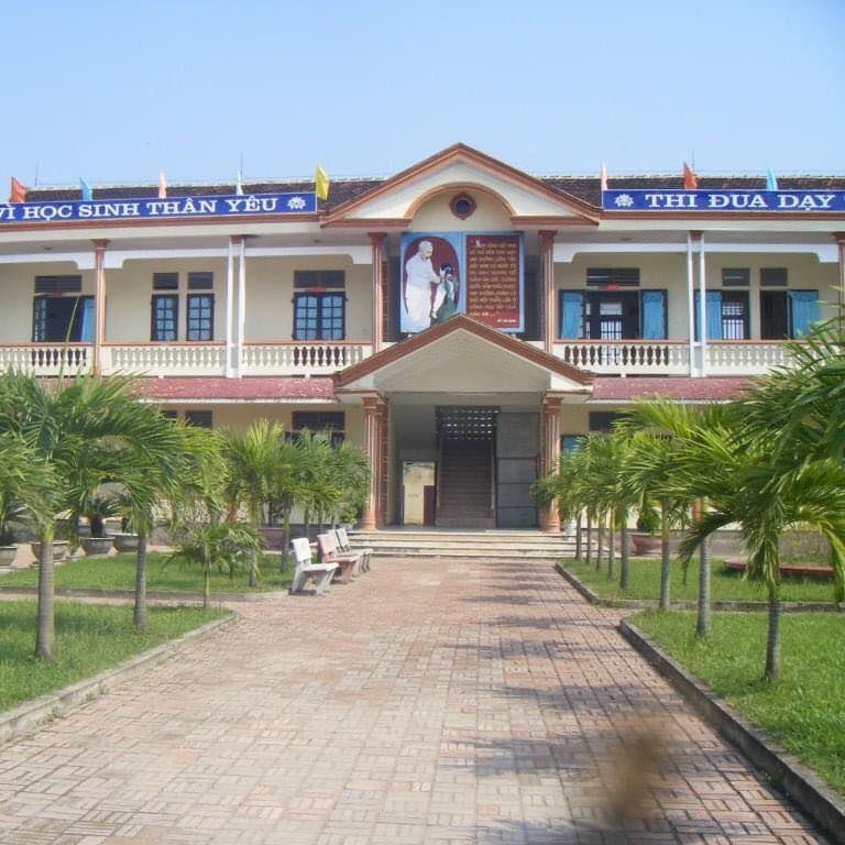 Trường THCS Hồ Xuân Hương