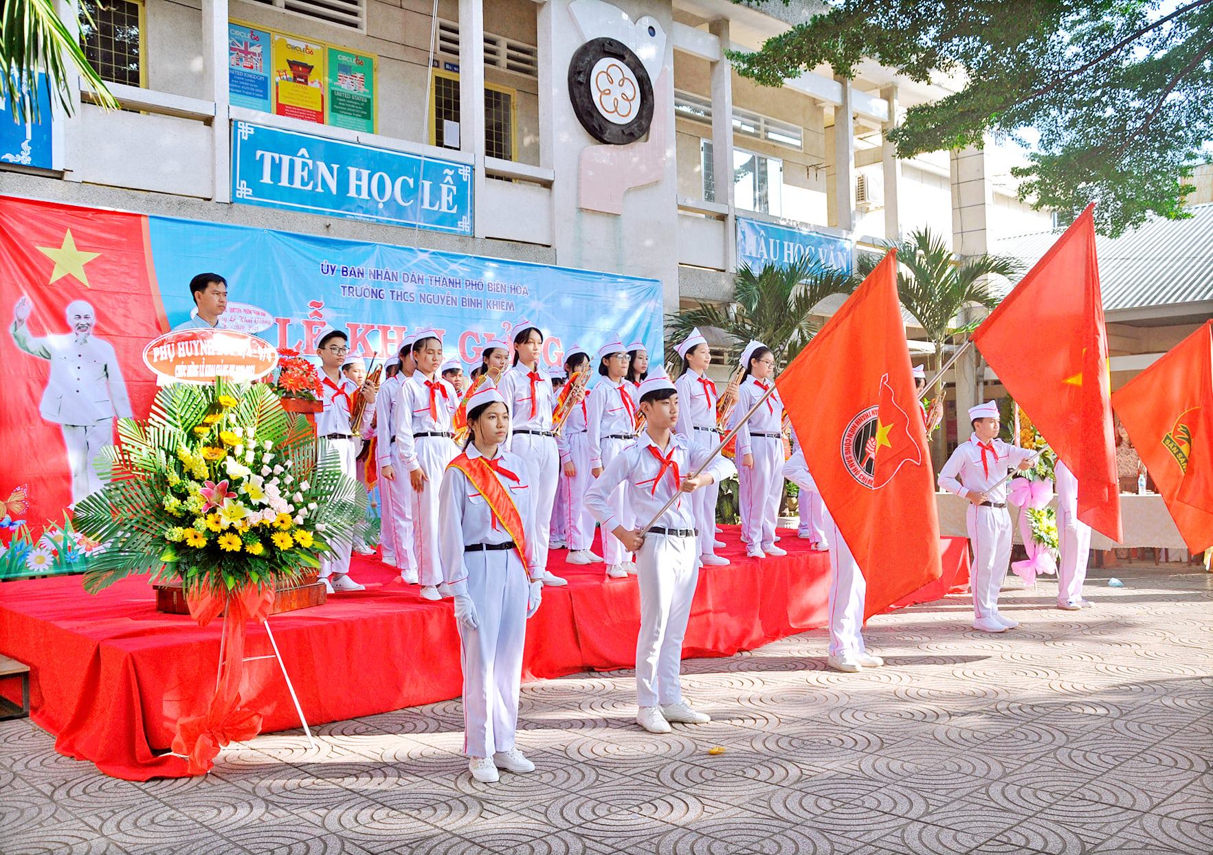 Trường THCS Nguyễn Bỉnh Khiêm ảnh 2