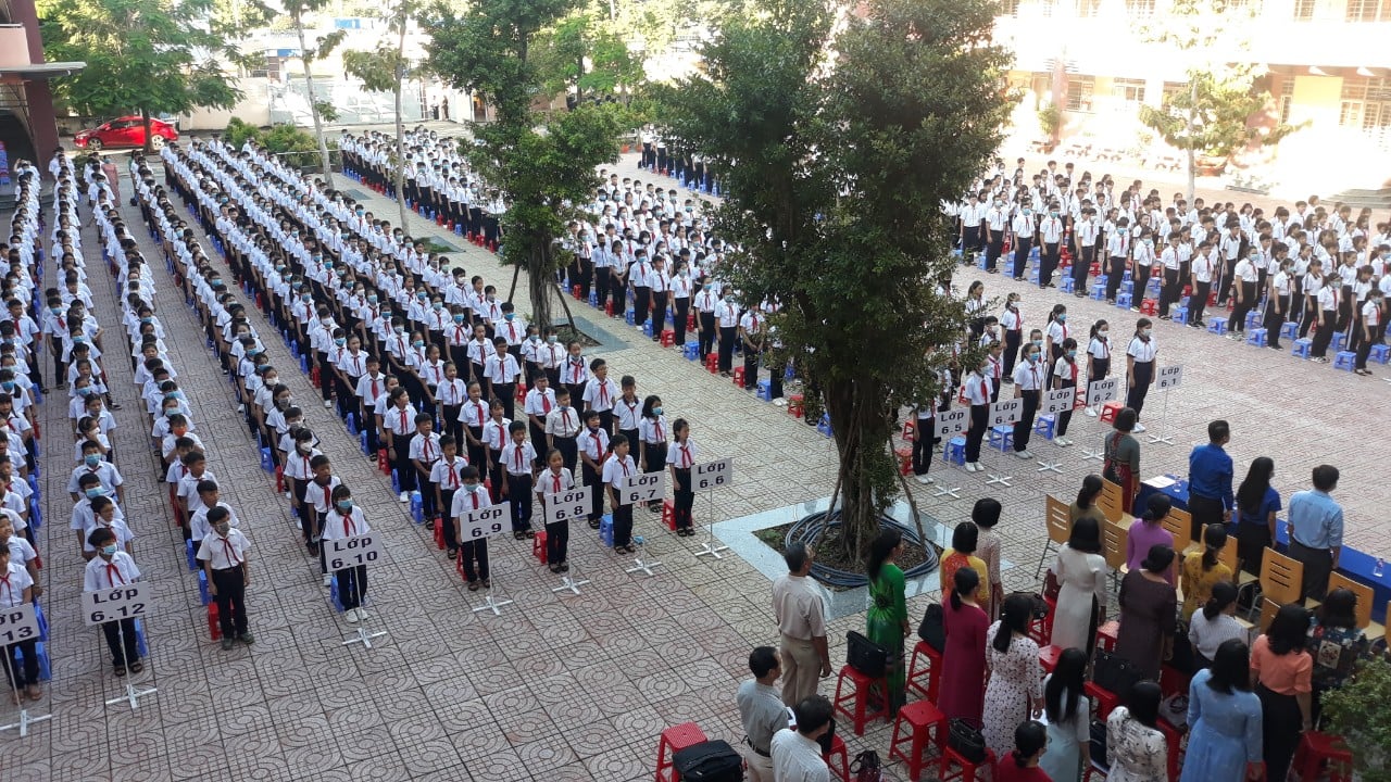 Trường THCS Nguyễn Thị Minh Khai ảnh 2