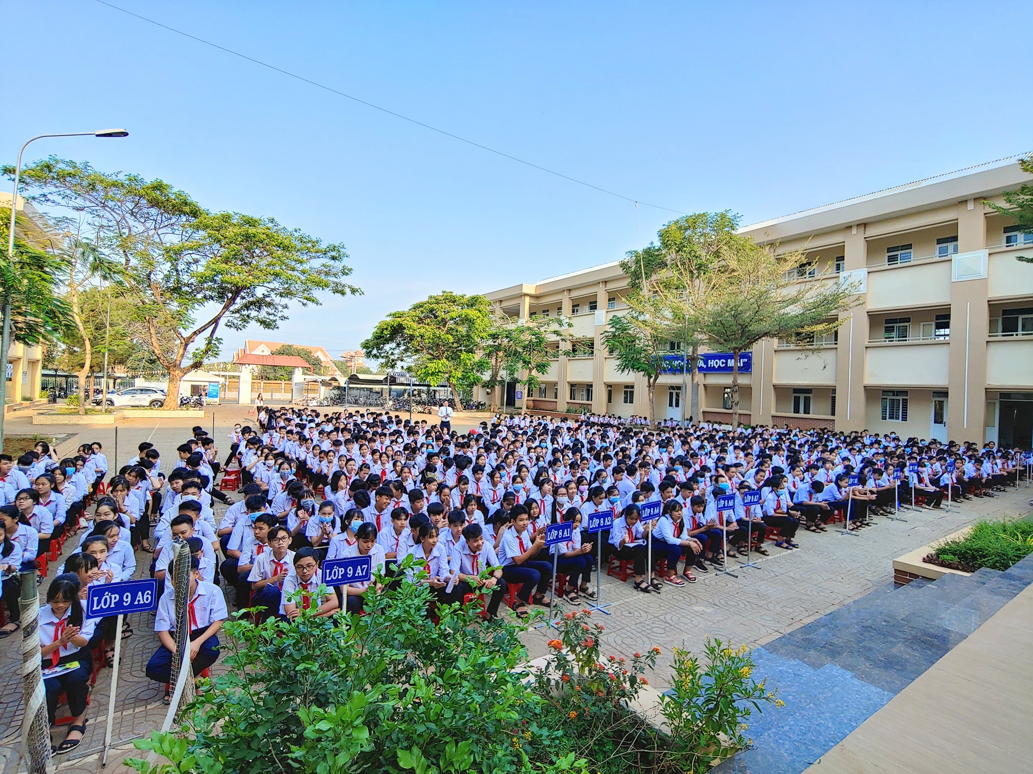 Trường THCS Quang Trung ảnh 1