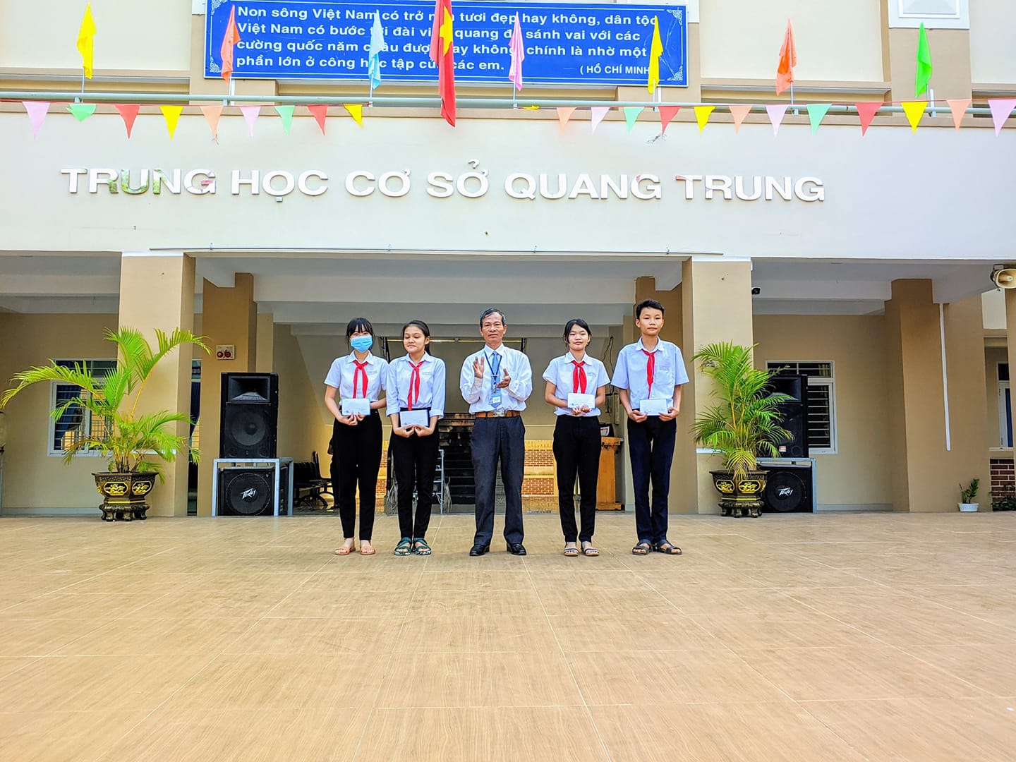 Trường THCS Quang Trung ảnh 2
