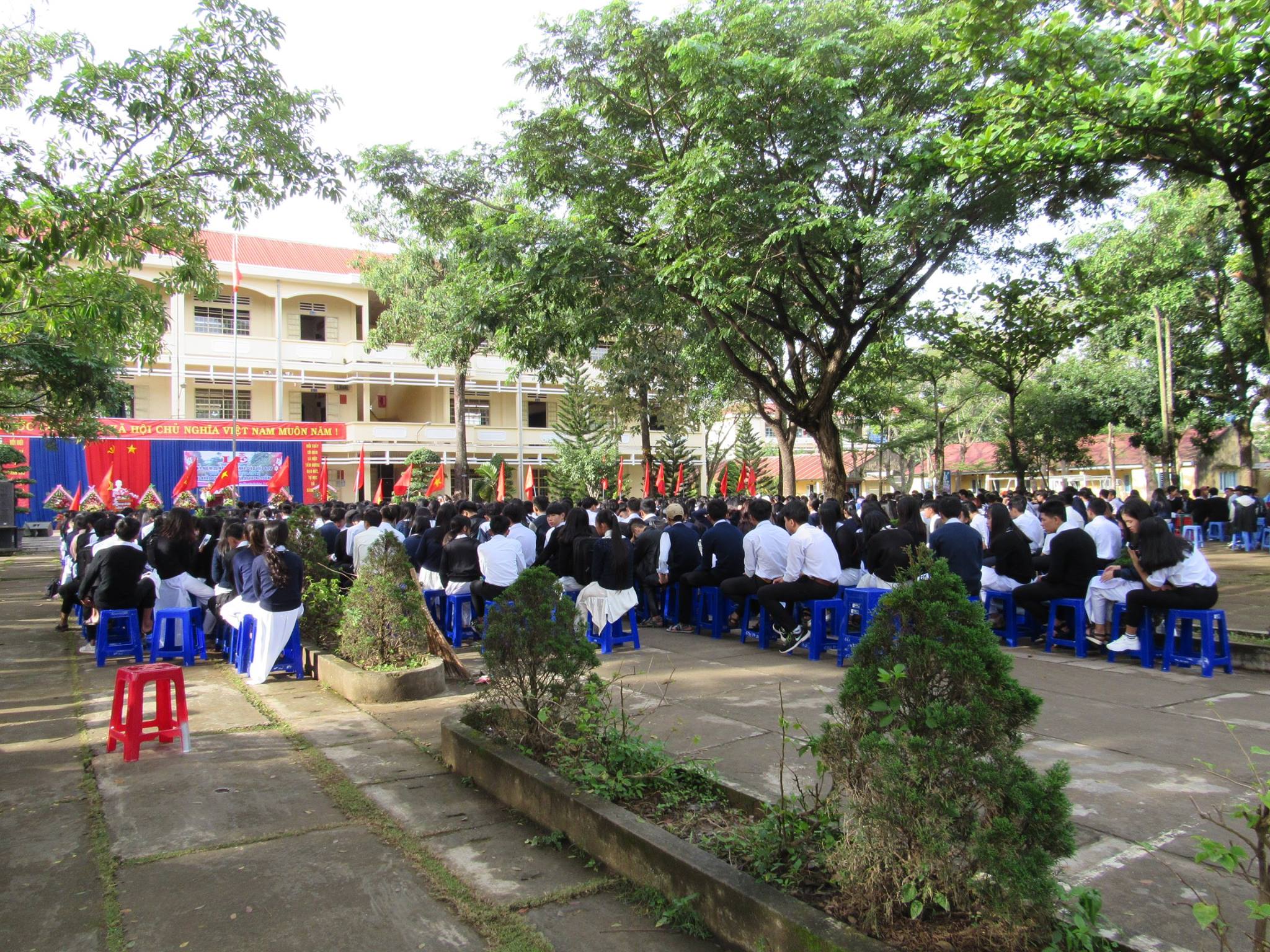 Trường THPT Lâm Hà ảnh 2
