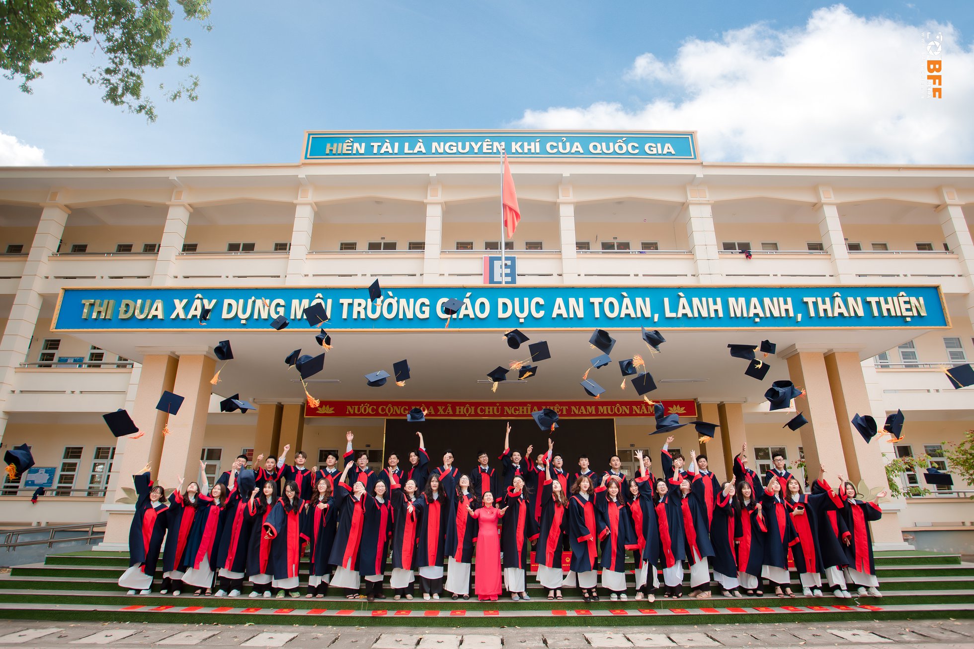 Trường THPT Uông Bí - Quảng Ninh ảnh 1