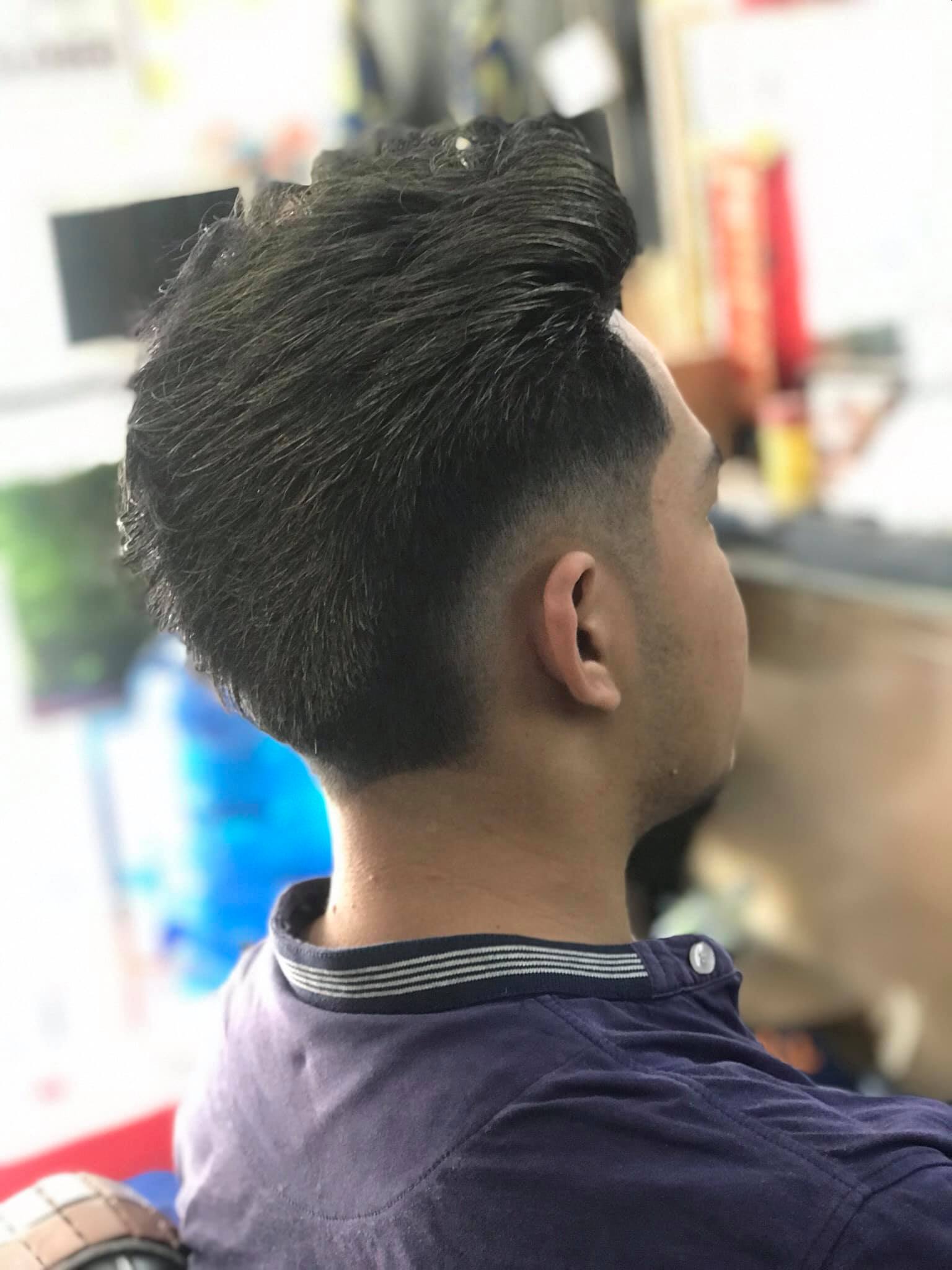 Lịch cắt tóc nam  Chọn ngày đẹp để cắt tóc tháng 42022  The Fist  Barbershop