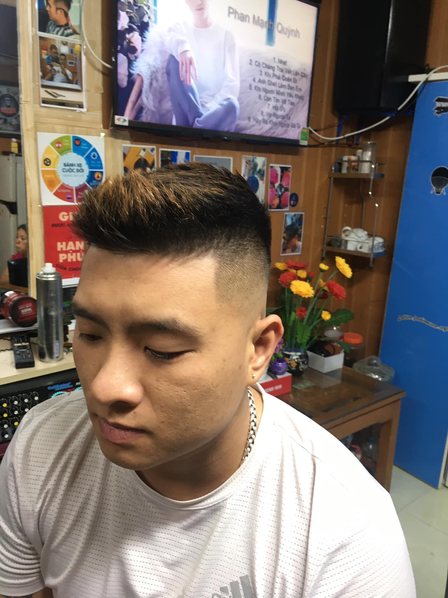 Dạy cắt tóc tại Thái Bình  Đào tạo dạy nghề tạo mẫu tóc ở Thái Bình