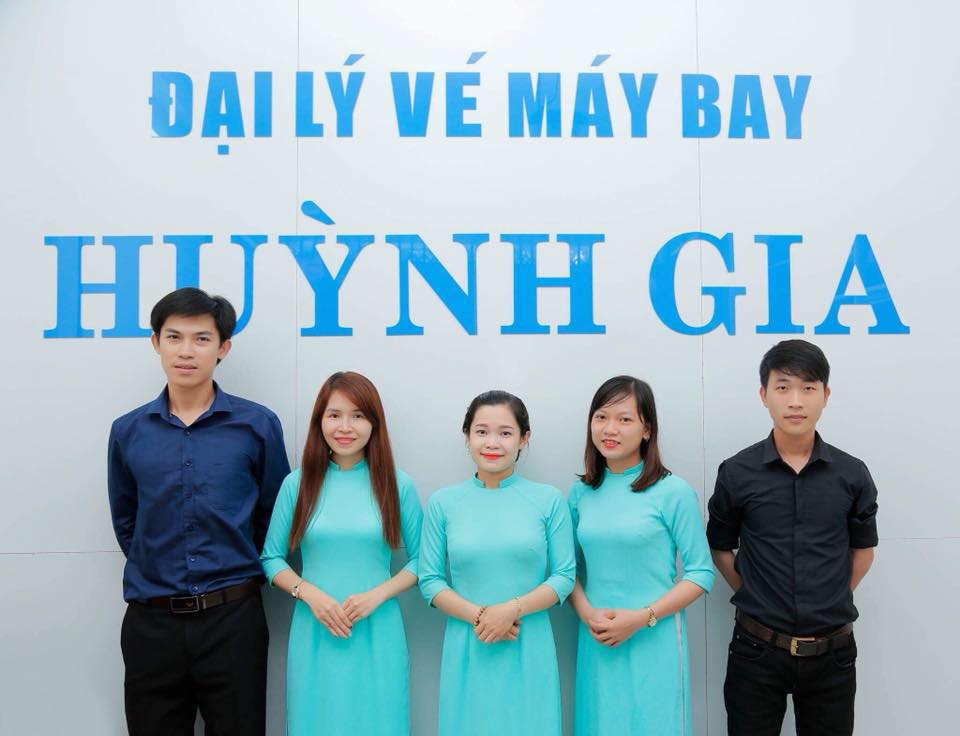 Vé Máy Bay HUỲNH GIA ảnh 1