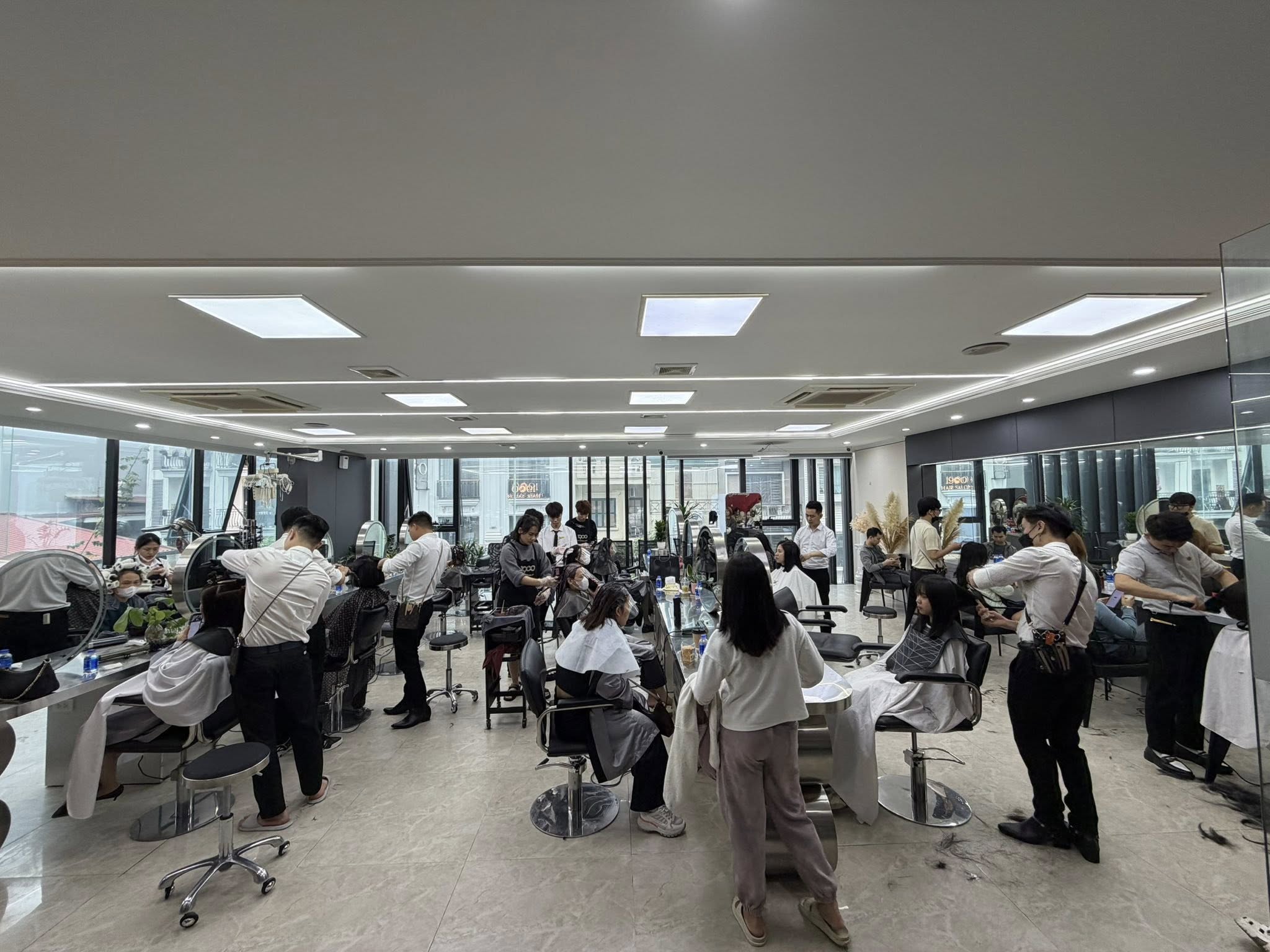 1900 Hair Salon ảnh 1